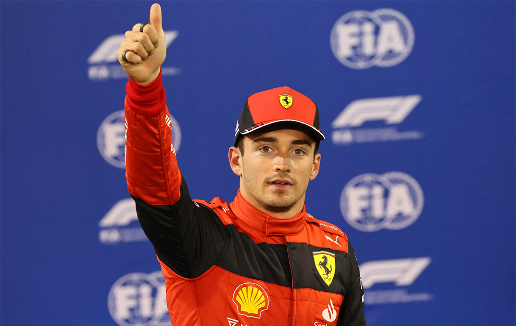 Charles Leclerc, da Ferrari, larga na pole position do GP do Bahrein