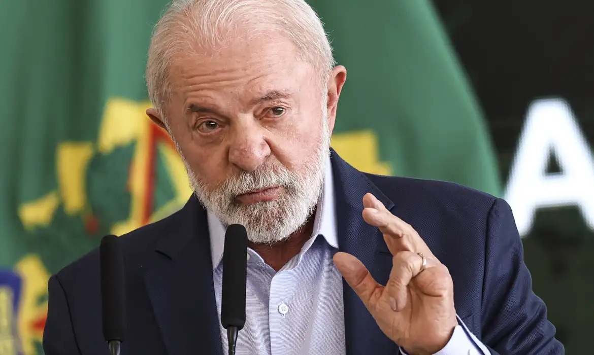 Lula finaliza plano aos setores afetados por tarifao de Trump