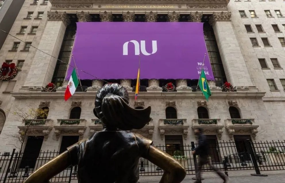 Nubank cai 8,22% na Nyse, ao anunciar mudanças na venda de ações