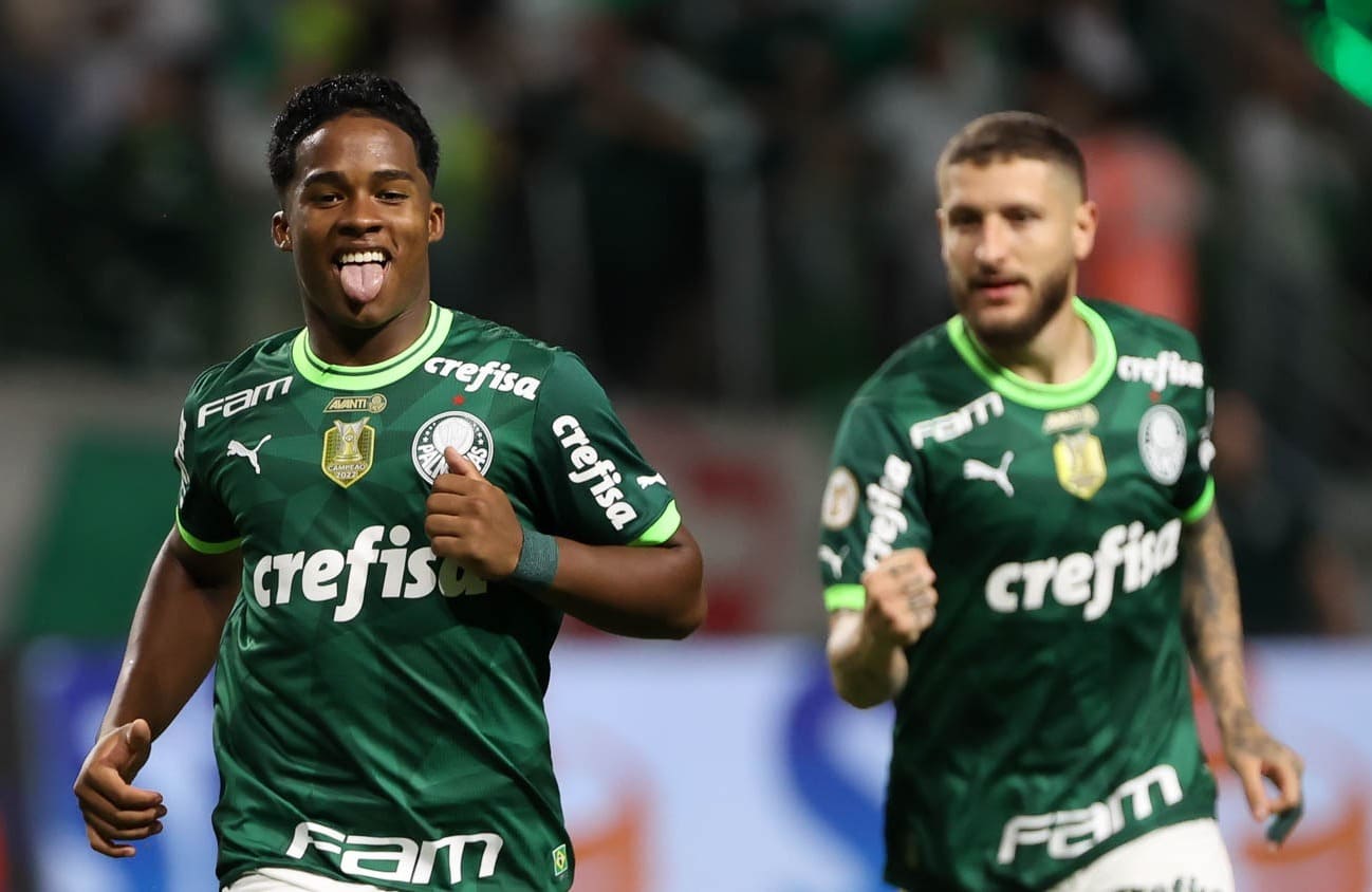 Palmeiras goleia América MG e fica a quatro pontos do título do Brasileirão