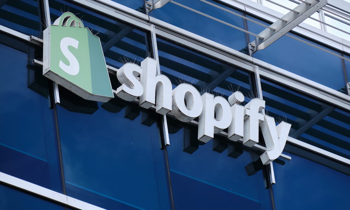 Canadense Shopify cresce à sombra da gigante Amazon