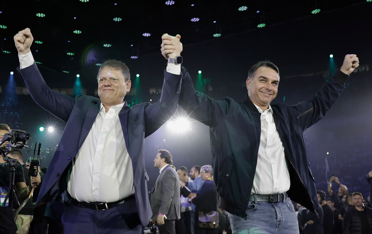 Convenção tenta evitar voto 'TarciLula' ou 'Lularcísio' para ajudar Flávio Bolsonaro em SP